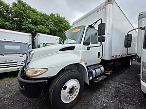 2018 International DuraStar 4300 - Box Van
