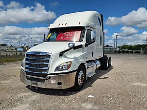 2020 Freightliner Cascadia - Sleeper Truck