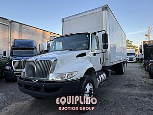 2018 International DuraStar 4300 - Box Van