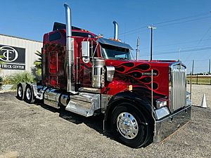 2021 Kenworth W900