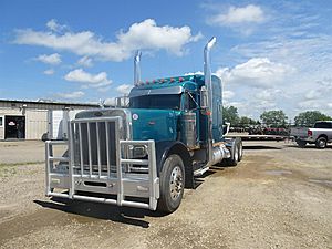 2003 Peterbilt 379 - Day Cab