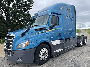 2020 Freightliner Cascadia - Sleeper Truck