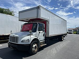 2017 Freightliner M2 106 - Box Van