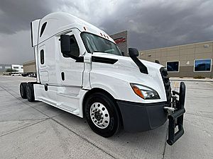 2023 Freightliner Cascadia PT126064ST - Sleeper Truck