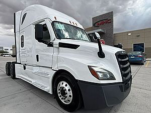 2021 Freightliner Cascadia PT126064ST