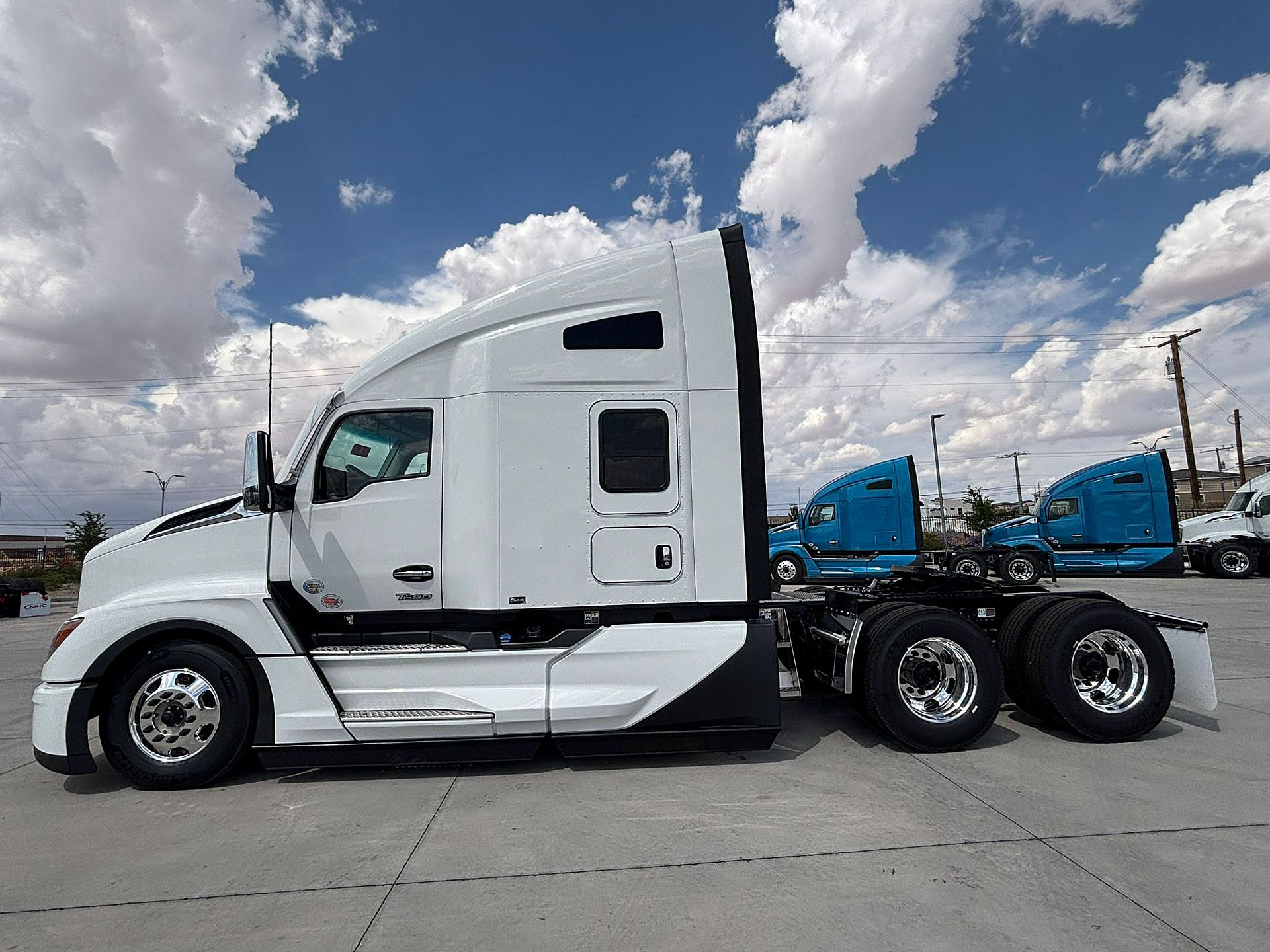 2026 Kenworth T680 For Sale | 76" Sleeper | #0606070