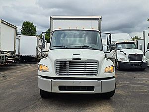 2019 Freightliner M2 106 - Day Cab