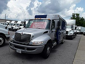 2019 International DuraStar 4300 - Box Van