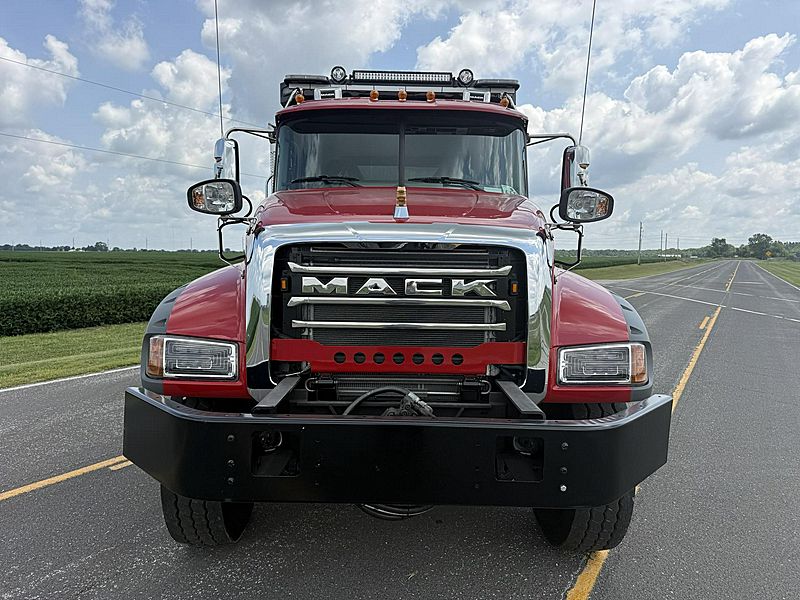 2026 Mack GR64F