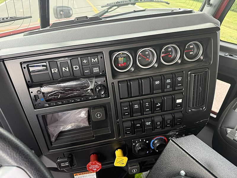2026 Mack GR64F