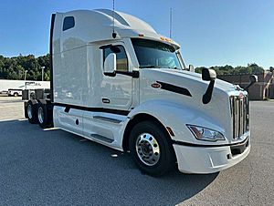 2023 Peterbilt 579 - Sleeper Truck