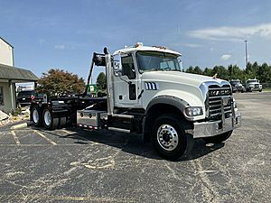 2024 Mack Granite GR64F - Roll-Off