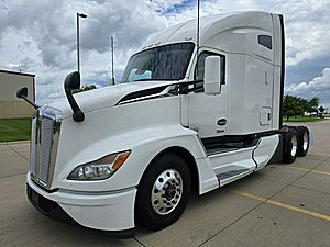 2022 Kenworth T680 - Sleeper Truck