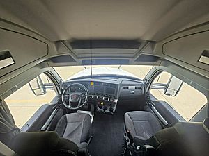 2022 Kenworth T680 - Sleeper Truck