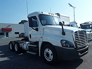 2018 Freightliner Cascadia 125 - Day Cab