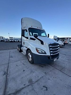 2020 Freightliner Cascadia - Day Cab