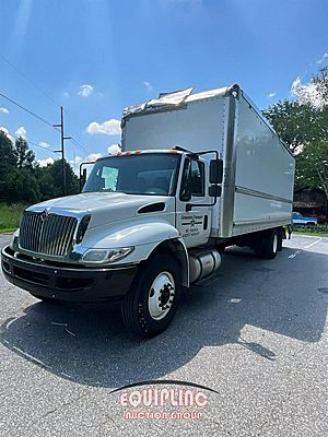 2018 International DuraStar 4300 - Box Van