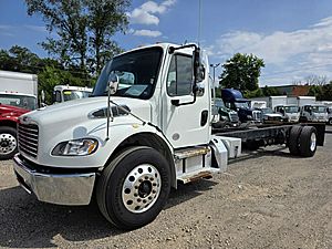 2019 Freightliner M2 106 - Box Van