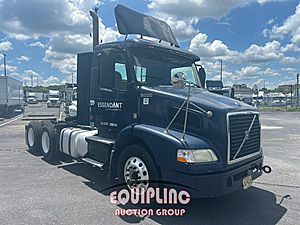 2013 Volvo VNM - Day Cab