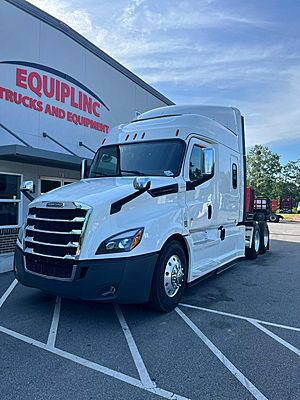 2019 Freightliner Cascadia PT126SLP - Sleeper Truck