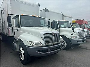 2016 International DuraStar 4300 - Box Van