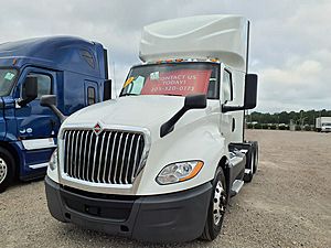 2020 International LT625 - Day Cab
