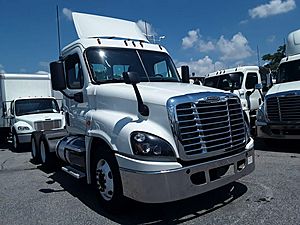 2018 Freightliner Cascadia 125 - Day Cab