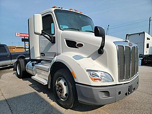 2021 Peterbilt 579 - Day Cab