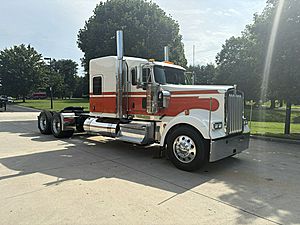 2021 Kenworth W900L - Sleeper Truck