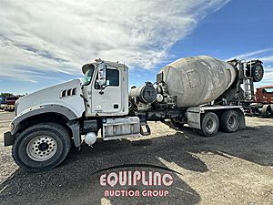 2019 Mack Granite GR64F - Mixer