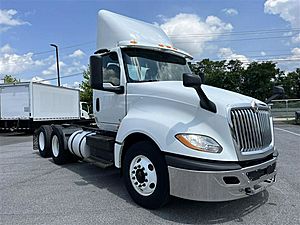 2019 International LT625 - Day Cab