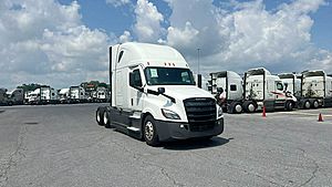 2022 Freightliner Cascadia 126 - Sleeper Truck