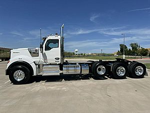 2026 Kenworth W990 - Day Cab