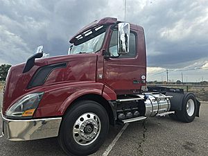 2017 Volvo VNL - Day Cab