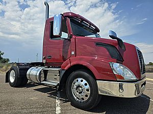 2017 Volvo VNL - Day Cab