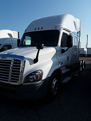 2019 Freightliner Cascadia 125 - Sleeper Truck