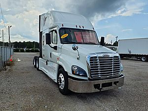 2020 Freightliner Cascadia 125 - Sleeper Truck