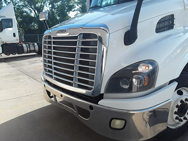 2017 Freightliner CASCADIA 113