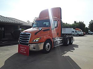 2019 Freightliner Cascadia - Day Cab