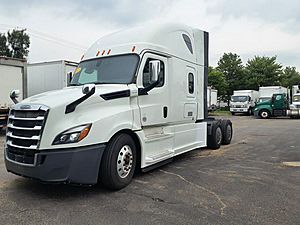 2019 Freightliner Cascadia - Sleeper Truck