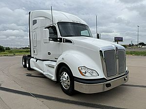 2021 Kenworth T680 - Sleeper Truck