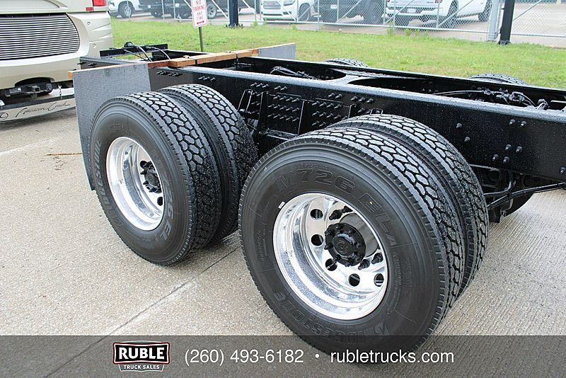 2026 Mack GR64B