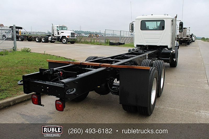 2026 Mack GR64B