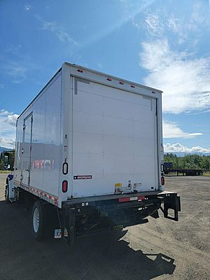 2016 Freightliner M2 106 - Box Van
