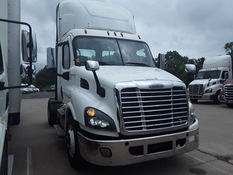 2018 Freightliner CASCADIA 113