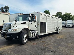 2017 International DuraStar 4300 - Box Van