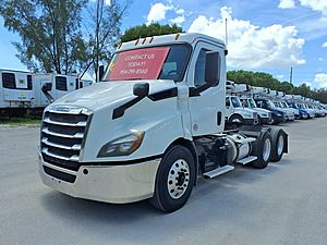 2020 Freightliner Cascadia - Day Cab