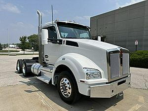 2024 Kenworth T880 - Day Cab
