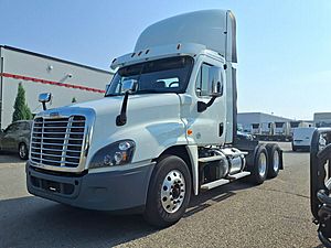 2017 Freightliner Cascadia 125 - Day Cab
