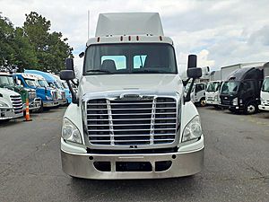 2018 Freightliner Cascadia 125 - Day Cab
